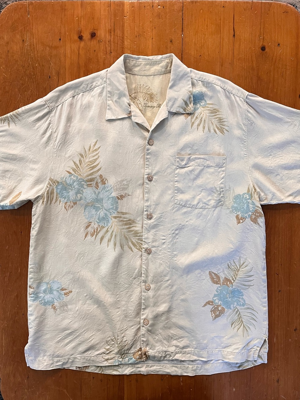 Tommy Bahama Vintage Men's Light Blue Floral Silk Short-Sleeve Camp Shirt